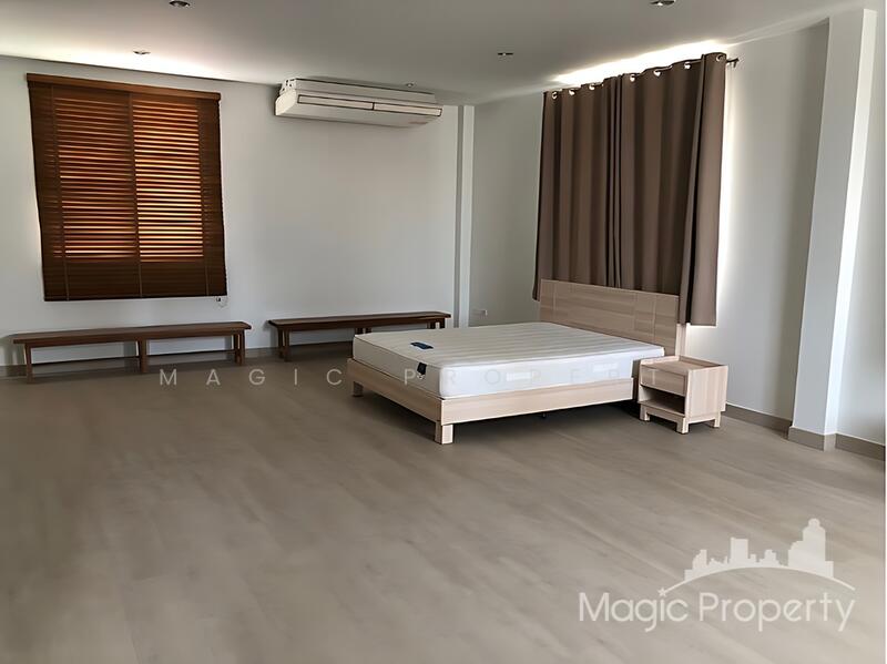 For Rent - Commercial Building in Soi Wutthakat 24 For Rent, Bangkok