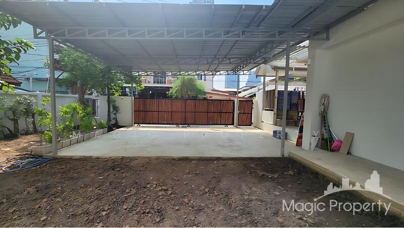 For Rent - Commercial Building in Soi Wutthakat 24 For Rent, Bangkok