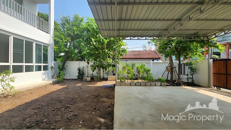 ให้เช่า - ให้เช่า อาคารพาณิชย์ 3 ชั้น ใน ซอยวุฒากาศ 24, กรุงเทพ