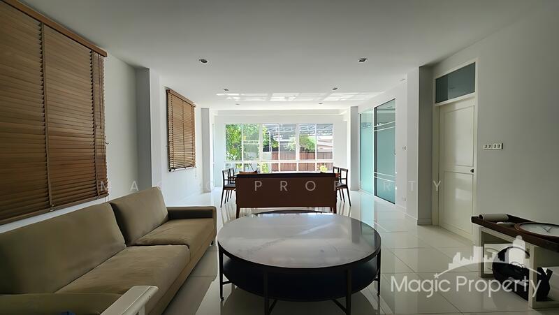 ให้เช่า - ให้เช่า อาคารพาณิชย์ 3 ชั้น ใน ซอยวุฒากาศ 24, กรุงเทพ