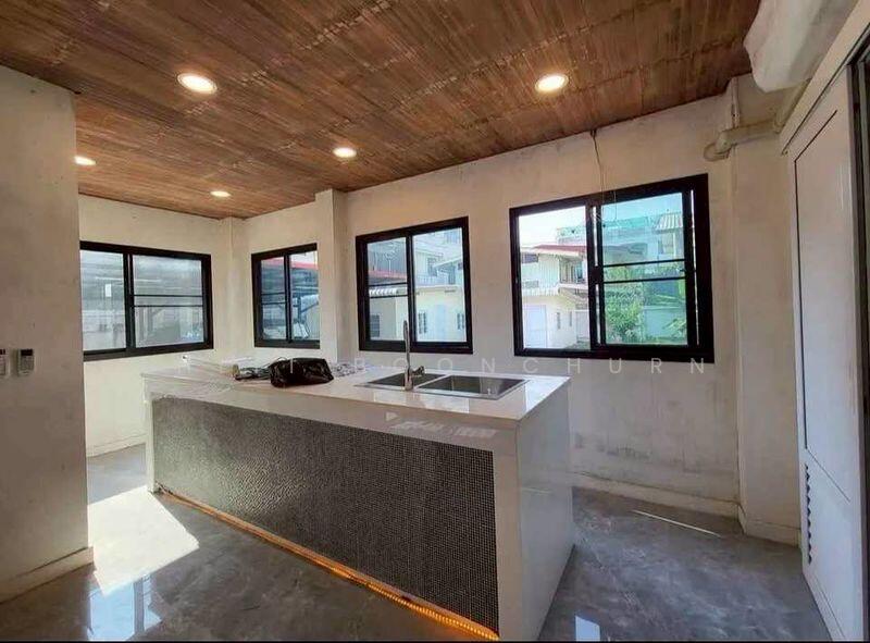 For Rent - Detached House, 400sqm, Central Dusit Bangkok, Bangkok