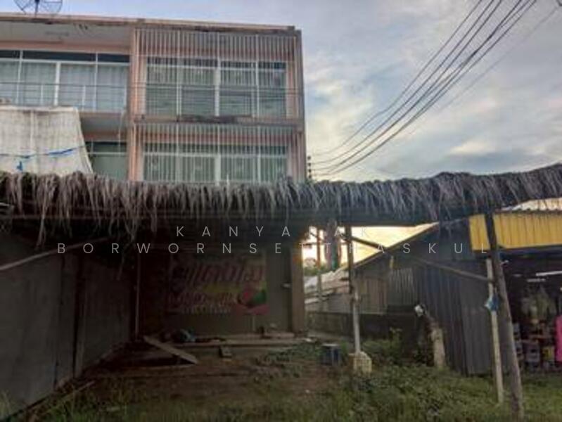 ขาย - ขายอาคารพาณิชย์ หลังมุม 3 ชั้น 38.5 ตรว. ใกล้นิคมอุตสาหกรรมดับบลิวเอชเอ สระบุรี (นิคมเหมราช), สระบุรี