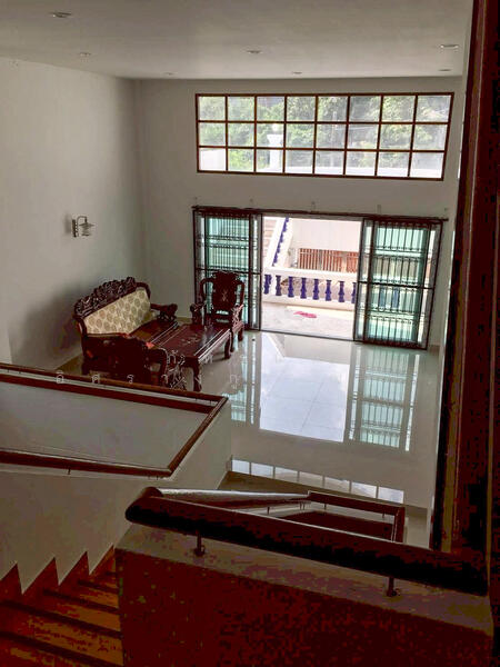 ขาย - บ้านแฝด 4 ชั้น ซอยสุทธินิเวศน์ แขวงสามเสนนอก เขตห้วยขวาง กรุงเทพมหานคร, กรุงเทพ