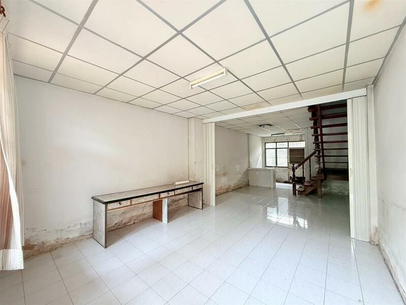 For Sale - ทาวน์เฮ้าส์ 2 ชั้น 18 ตร.ว. ทาวน์เฮ้าส์ ซอยสวนผัก17 ซอยสวนผัก13 ใกล้ตลาดสวนผัก ถนนราชพฤกษ์, Bangkok