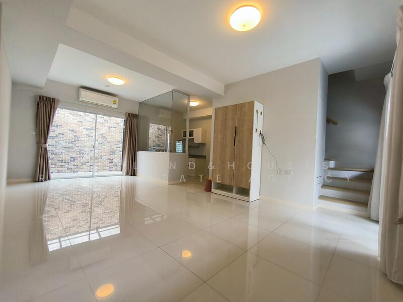 Indy Srinakarin-Romklao, Bangkok, 278 Romklao Road, Saen Sab, Min Buri, Bangkok, 3 Bedrooms, 122 sqm, Townhouse For Sale, by YTD Land&houses Real Estate Agency, 60205368 - DDproperty.com