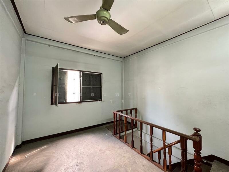 ขาย - อาคารพาณิชย์ 3 ชั้น 9 ตร.ว. อาคารพาณิชย์ ซอยสุนทรพิมล ถนนพระราม4 ถนนบรรทัดทอง เขตปทุมวัน กรุงเทพ, กรุงเทพ