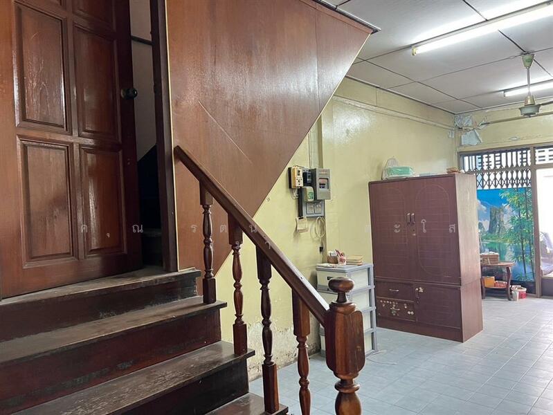 ขาย - อาคารพาณิชย์ 3 ชั้น 9 ตร.ว. อาคารพาณิชย์ ซอยสุนทรพิมล ถนนพระราม4 ถนนบรรทัดทอง เขตปทุมวัน กรุงเทพ, กรุงเทพ