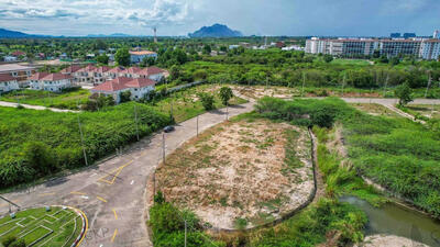 ขาย - 93242 - ที่ดินเปล่า ชะอำ ใกล้ถนนเพชรเกษม ใกล้หาดชะอำ ไฟฟ้า-ประปาเข้าถึงพื้นที่, เพชรบุรี