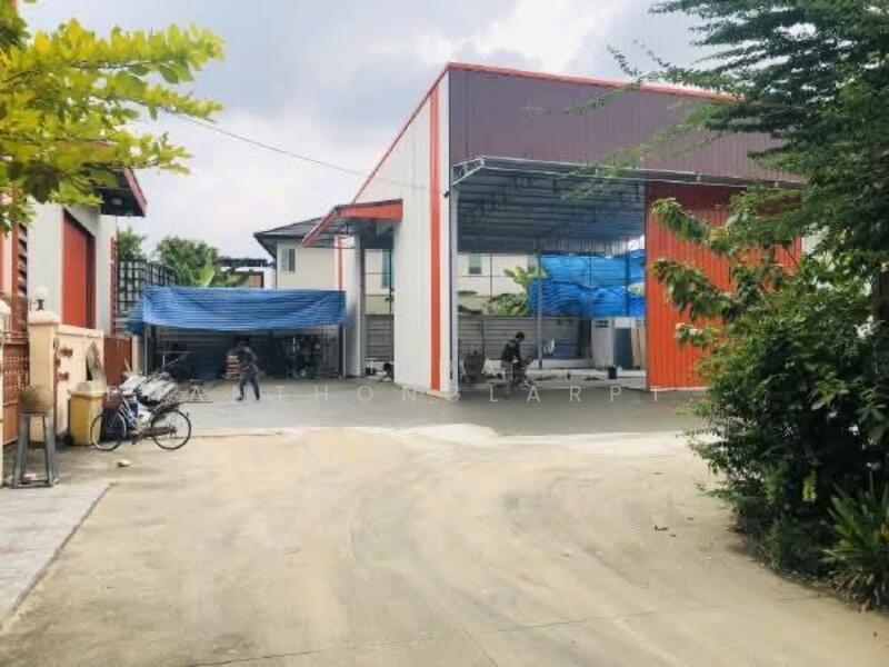 ให้เช่า - เช่า โกดัง ลาดพร้าว 83 warehouse for rent in the Lat Phrao area, กรุงเทพ