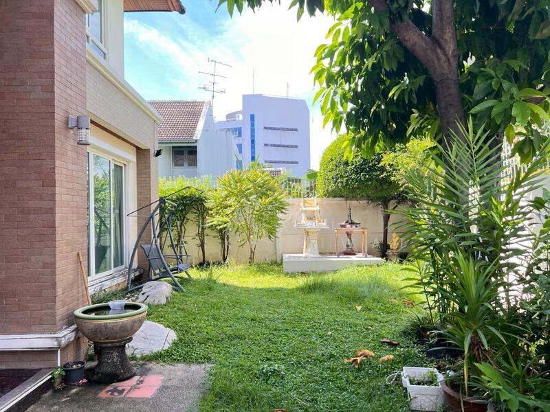 ขายด่วน บ้านเดี่ยว 3ชั้น ราคาพิเศษจาก 28.9 เหลือ 22 ล้าน ใกล้MRT, Bangkok, Bang Sue, Bang Sue, Bangkok, 4 Bedrooms, 520 sqm, Single Detached House For Sale, by Thananit Kraikhiriwat, 60205868 - DDproperty.com