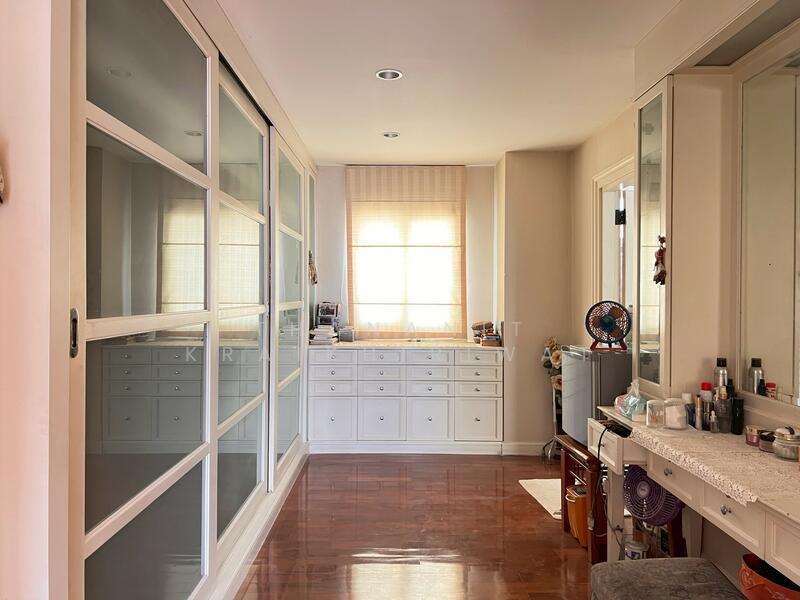 ขายด่วน บ้านเดี่ยว 3ชั้น ราคาพิเศษจาก 28.9 เหลือ 22 ล้าน ใกล้MRT, Bangkok, Bang Sue, Bang Sue, Bangkok, 4 Bedrooms, 520 sqm, Single Detached House For Sale, by Thananit Kraikhiriwat, 60205868 - DDproperty.com