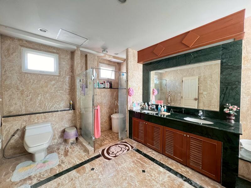 ขายด่วน บ้านเดี่ยว 3ชั้น ราคาพิเศษจาก 28.9 เหลือ 22 ล้าน ใกล้MRT, Bangkok, Bang Sue, Bang Sue, Bangkok, 4 Bedrooms, 520 sqm, Single Detached House For Sale, by Thananit Kraikhiriwat, 60205868 - DDproperty.com