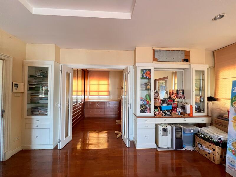 ขายด่วน บ้านเดี่ยว 3ชั้น ราคาพิเศษจาก 28.9 เหลือ 22 ล้าน ใกล้MRT, Bangkok, Bang Sue, Bang Sue, Bangkok, 4 Bedrooms, 520 sqm, Single Detached House For Sale, by Thananit Kraikhiriwat, 60205868 - DDproperty.com