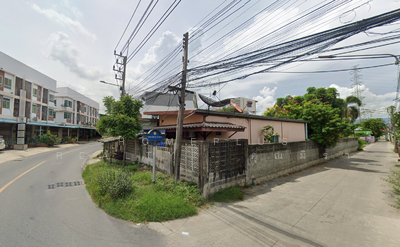 ขาย - ทาวน์เฮ้าส์ 2 ชั้น หลังริม ซอยศุขประยูร23 แยก5 ทำเลเมืองชลบุรี, ชลบุรี