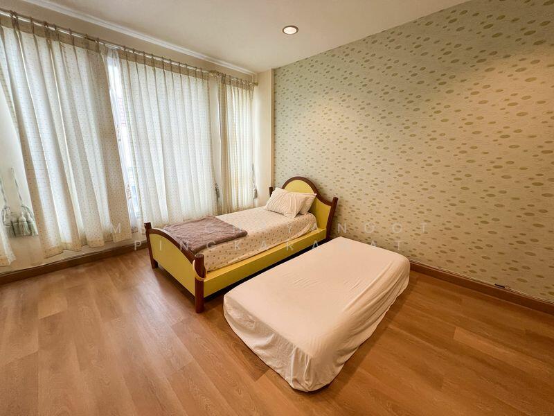For Sale - Baan Klang Muang British Town Srinakarin, Samut Prakan
