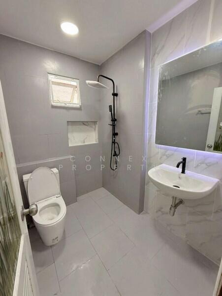 For Sale - Narawan Ekachai, Samut Sakhon