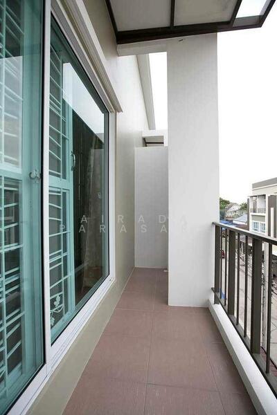ให้เช่า - Nalin Avenue 2 : นลิน อเวนิว 2, กรุงเทพ
