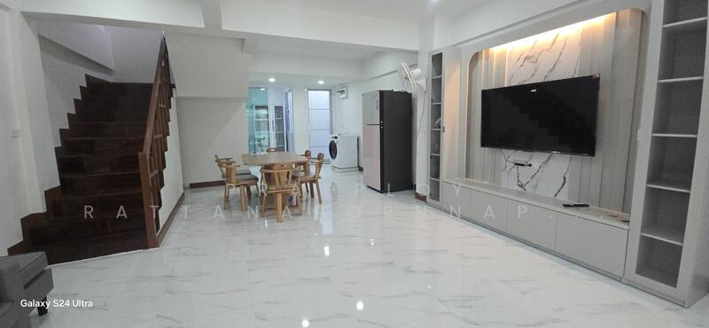 For Rent - Maneeya Ville, Bangkok