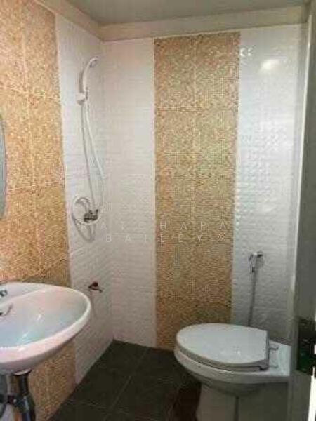 For Rent - 4-Bedroom Townhouse, Bangkok