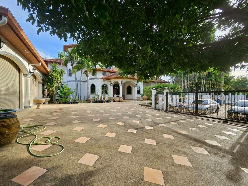For Rent - Newly Renovated Luxury Spanish Villa Pong Pattaya, Chon Buri (Pattaya)