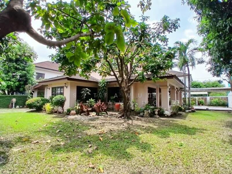For Rent - Phruek Sachat Village, Bangkok