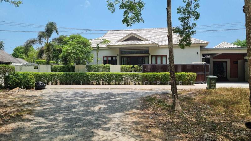 ให้เช่า - 13R0200 Pool villa for rent 3 bedroom 3 bathroom 75,000/month at paklok have fully furnished, ภูเก็ต