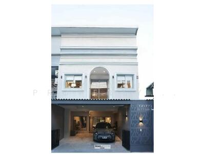 ขาย - Townhouse for Rent, Sale in Sukhumvit 71, กรุงเทพ
