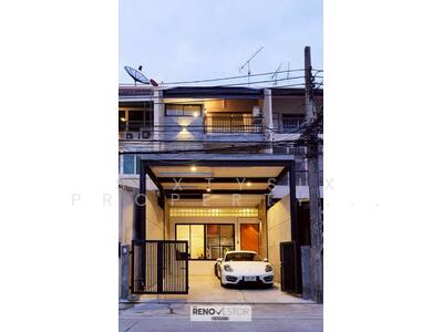 ขาย - Townhouse for Rent, Sale in Ekkamai 28, กรุงเทพ