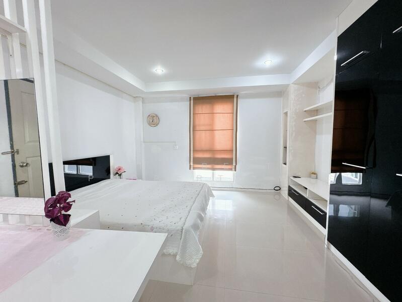For Sale - Thanaburi Residence, Chon Buri