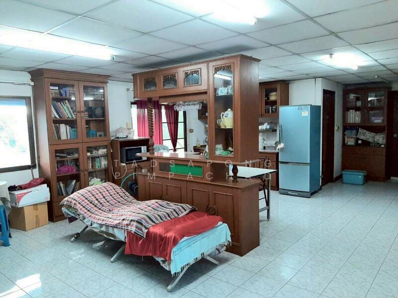 For Sale - ตึก4 ชั้น ถนนนิมมานท์ ซอย13 เชียงใหม่, Chiang Mai
