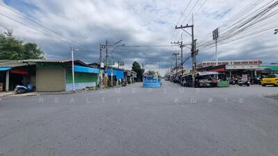 ขาย - ทาวน์เฮ้าส์ชั้นเดียว หมู่บ้านเรือนสุข2 ถนนรังสิต-นครนายก (รีโนเวทใหม่), ปทุมธานี