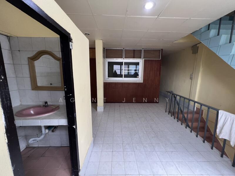 For Sale - Commercial building for sale, 4 floors, Soi Uthai Farm (SPSJN204), Bangkok