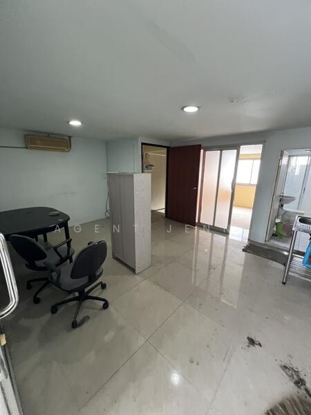 ขาย - ขายตึกพาณิชย์ 4 ชั้น ซอยอุทัยฟาร์ม (SPSJN204), กรุงเทพ