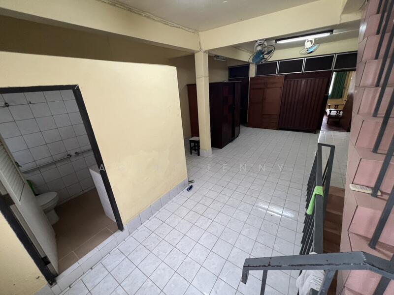 For Sale - Commercial building for sale, 4 floors, Soi Uthai Farm (SPSJN204), Bangkok