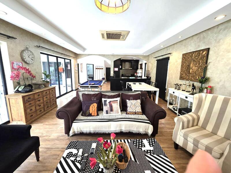 ขาย - พูลวิลล่าติดทะเลเพียง 400 ม.!! นาจอมเทียน พร้อมเริ่มธุรกิจต่อได้ทันที บ้านลมทะเล 1, ชลบุรี