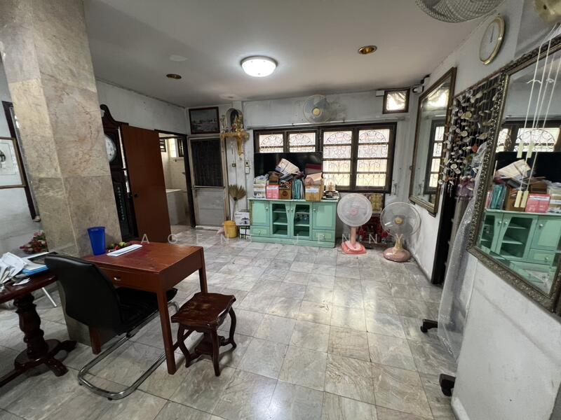 ขาย - ขายบ้าน 2 ชั้น พร้อมอาคารพาณิชย์ 1 คูหา (SPSJN206), กรุงเทพ