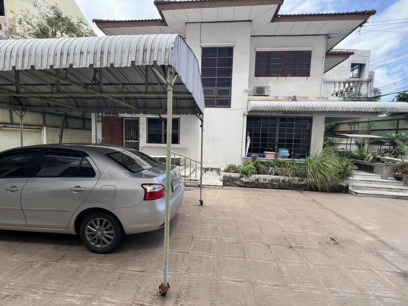 For Sale - For Sale: 2-Storey House with 4-Storey Commercial Building (SPSJN206), Bangkok