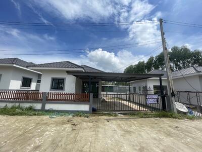 ขาย - บ้านเดี่ยวชั้นเดียวในโครงการเขาหินซ้อนวิลล่า ฉะเชิงเทรา (บ้านใหม่มือ1 หลังมุม), ฉะเชิงเทรา