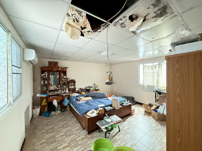 ขาย - Chonchob Thantawat : ชนชอบธันธวัช, กรุงเทพ