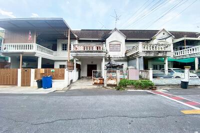 ขาย - Baan Rungcharoen, กรุงเทพ