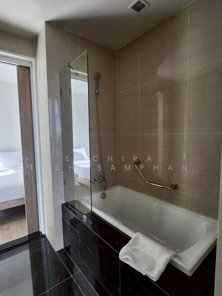 Park Origin Phrom Phong (Park 24), Bangkok, 68 Soi Sukhumvit 24, Khong Tan, Khlong Toei, Bangkok, 2 Bedrooms, 60 sqm, Condo For Rent, by Suchira Teshasamphan, 60212396 - DDproperty.com