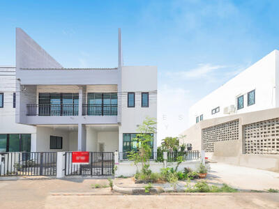 ขาย - The Ozone Theparak-Bangbor : ทาวน์โฮม ดิ โอโซน เทพารักษ์-บางบ่อ, สมุทรปราการ