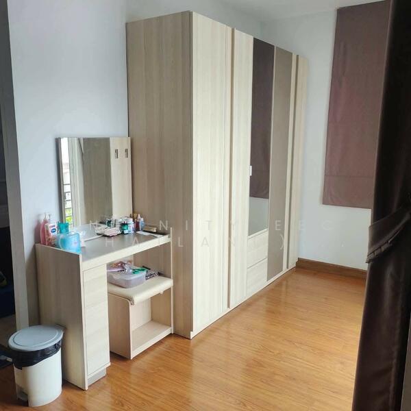 ให้เช่า - (Office C) ให้เช่าบ้านเดี่ยวหลังใหญ่ บ้านสวยทำเลดี พร้อมเฟอร์นิเจอร์ หมู่บ้าน Lakevalley sriracha, ชลบุรี