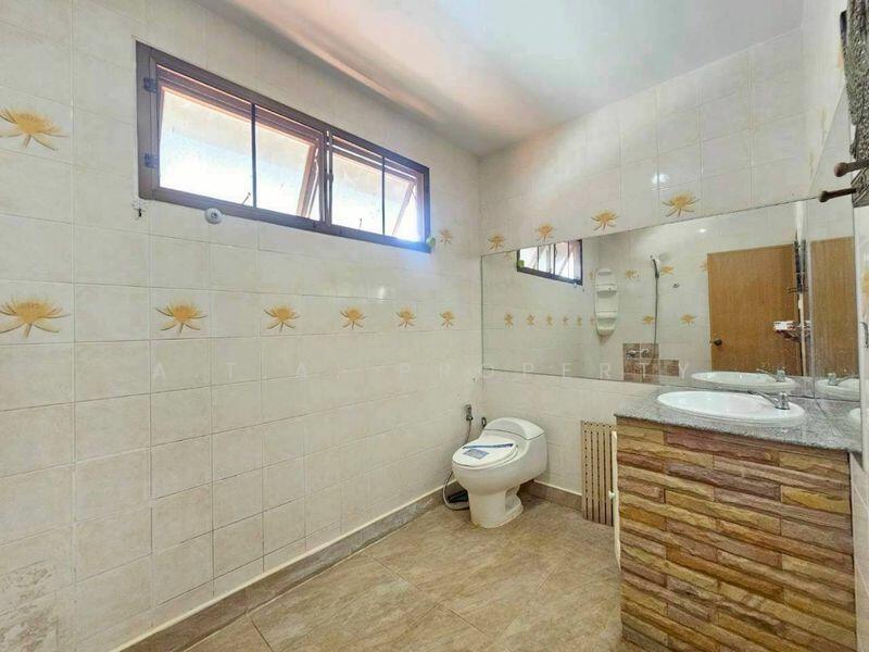 Ek Mongkol Village, Chaiyaphruek 2, Pattaya, Chon Buri (Pattaya), Bang Lamung, Bang Lamung (Pattaya), Chon Buri (Pattaya), 4 Bedrooms, 250 sqm, Single Detached House For Sale, by A.T.A. Property, 60212871 - DDproperty.com