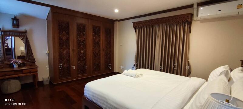 ให้เช่า - บ้านเดี่ยวเรือนไทยร่วมสมัย 3 ห้องนอนในโครงการย่านสาทร-ถ.นราธิวาส, กรุงเทพ