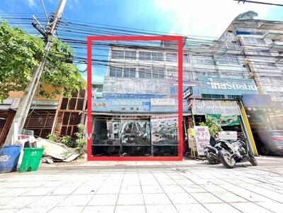 ขาย - อาคารพาณิชย์ 4.5 ชั้น 39.8 ตร.ว. อาคารพาณิชย์ ใกล้ซอยรามคำแหง185 ถนนรามคำแหง ถนนมีนบุรี เขตมีนบุรี, กรุงเทพ