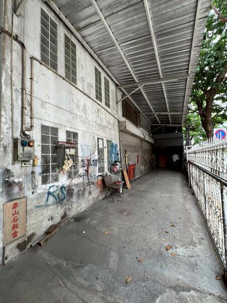 ให้เช่า - C168-TNK179 อาคารพาณิชย์ให้เช่า 2 คูหา ห้องมุม ติดถนนสิรินธร ด้านข้างติด ซ.รุ่งประชา ใกล้ MRTสิรินธร, กรุงเทพ