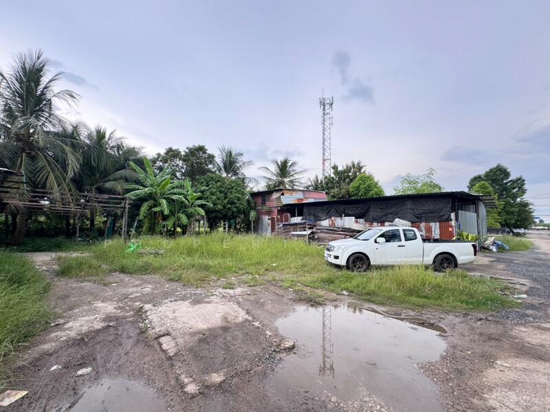 For Sale - ที่ดินพร้อมสิ่งปลูกสร้างคลองสามวา กรุงเทพมหานคร, Bangkok