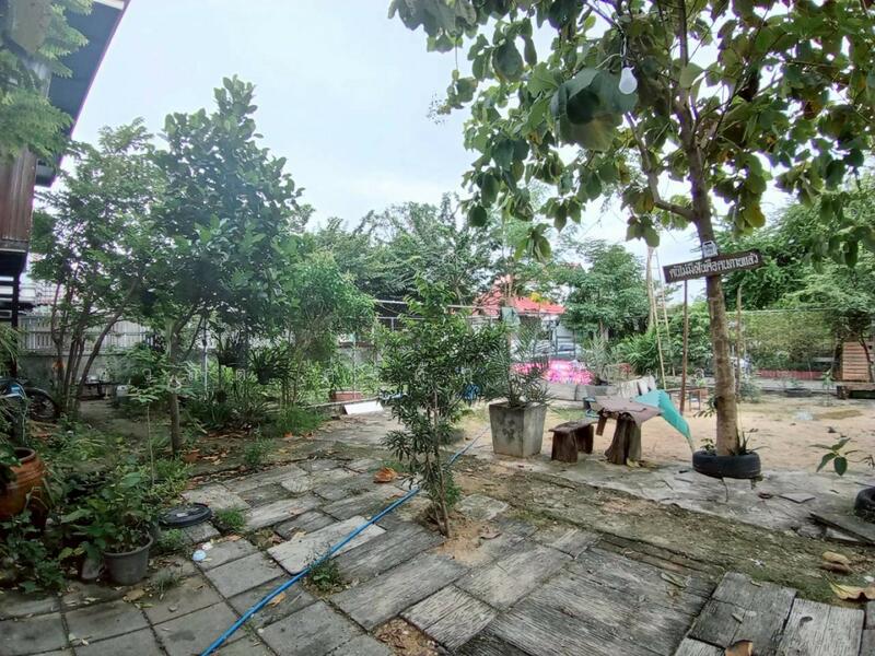 Land and custom-built house for sale, 103 sq wah, Phanasonthi Garden, Bangkok, ไมตรีจิต, Sam Wa Tawan Ok, Khlong Sam Wa, Bangkok, 3 Bedrooms, 120 sqm, Single Detached House For Sale, by CHAWALIT KONGSAKPAIBUL, 60214716 - DDproperty.com
