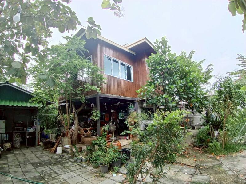 Land and custom-built house for sale, 103 sq wah, Phanasonthi Garden, Bangkok, ไมตรีจิต, Sam Wa Tawan Ok, Khlong Sam Wa, Bangkok, 3 Bedrooms, 120 sqm, Single Detached House For Sale, by CHAWALIT KONGSAKPAIBUL, 60214716 - DDproperty.com